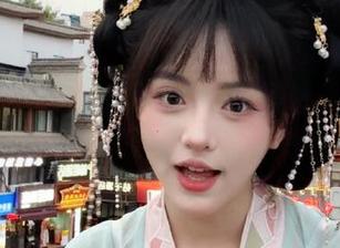 尤蜜荟 – Cris_卓娅祺的白裙私房写真，合集里藏着我那不堪的自恋.txt