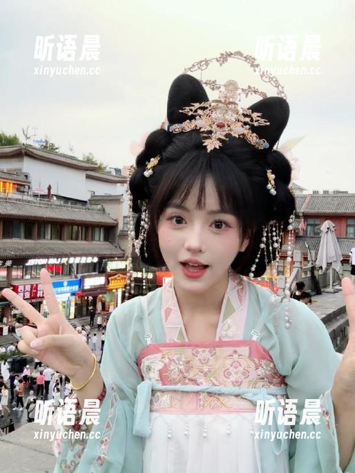 尤蜜荟 - Cris_卓娅祺的白裙私房写真，合集里藏着我那不堪的自恋.txt