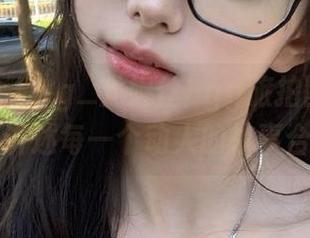 尤蜜荟 – Egg_尤妮丝Egg旅拍图集：在镜头下讲述每一个动人的故事合集.txt