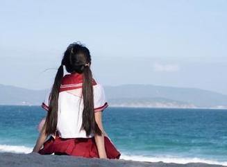 尤蜜荟 – 蓝夏Akasha无圣光美腿写真：每一张美图都流露出无限风情.txt