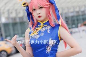 巧克力小圆面包的五更琉璃新春旗袍图集分享，尽情欣赏各式风格与别致设计.txt