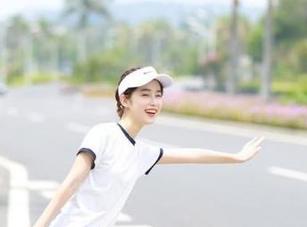 微密圈 – 张思允nice护士写真：在图库中温暖每一个心灵的杰作合集！.txt