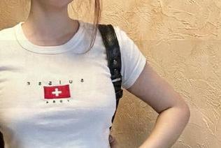 微密圈 – 你不知道的张老师：黑色定制图集中的幽默与魅力.txt