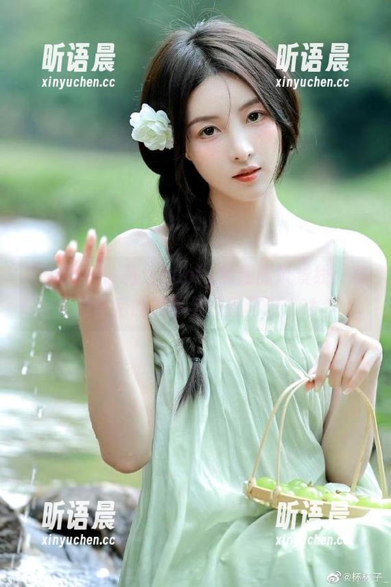 徐莉芝Booty 微密圈 - 徐莉芝Booty的靓丽风景线:照片背后的故事与情感再现.txt