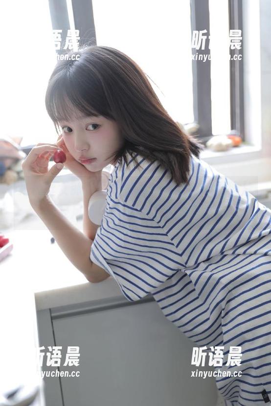 慕丝女郎 来慕丝女郎,获取最新灰丝制服免费图片,感受风格与气质的无穷魅力!.txt