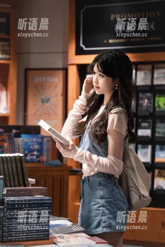 推女神 - 在图库中寻找红裙魅力：梁莹Sugar的精彩写真资源分享.txt