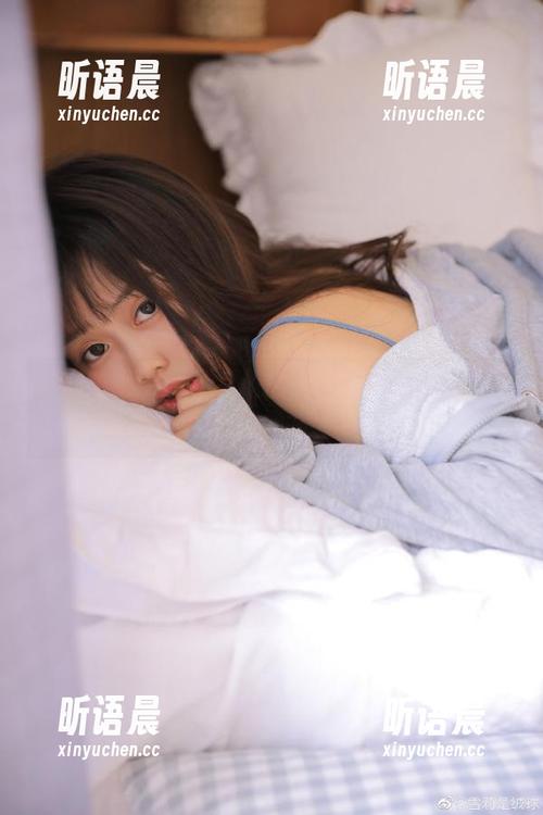 推女神 - 纯小希办公室魅惑作品集：拨开职业外衣的资源背后故事.txt