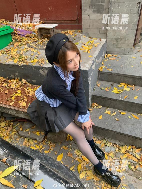 星野咪兔 解锁免费!星野咪兔独家死库水套图,完美呈现她的迷人魅力.txt
