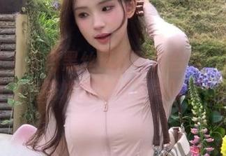 星颜社 – 星冉黑丝风格写真合集：多样套图带你领略她的独特时尚味道！.txt