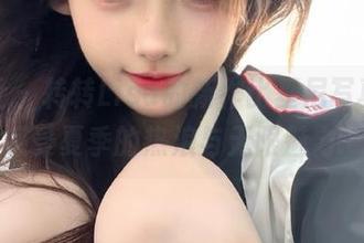 星颜社 – 转转Lisa的新作比基尼写真，在线感受夏季的热浪与无限魅力.txt