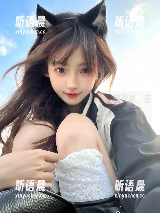 星颜社 - 转转Lisa的新作比基尼写真，在线感受夏季的热浪与无限魅力.txt