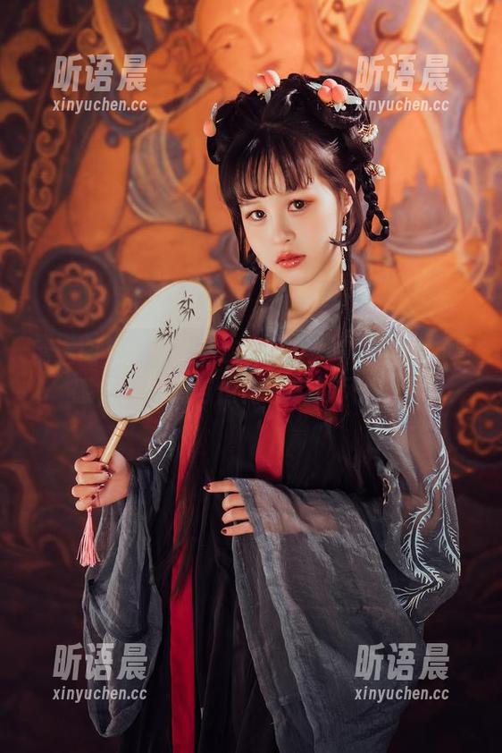 精选图集：晕崽Zz在浴室中演绎的细腻情感，呈现无与伦比的摄影风格.txt