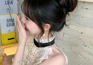 月下摄影 – 银幕背后的美丽！秀秀女王图册，现正免费开放，快来领取！.txt