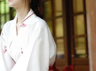 果团网 – 林弯弯黑色图集：让你一秒就沉浸在这神秘气息中的精选作品！.txt