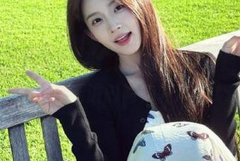 果团网 – 全新王语纯职业装写真合集，网盘下载带你走进时尚新领域！.txt