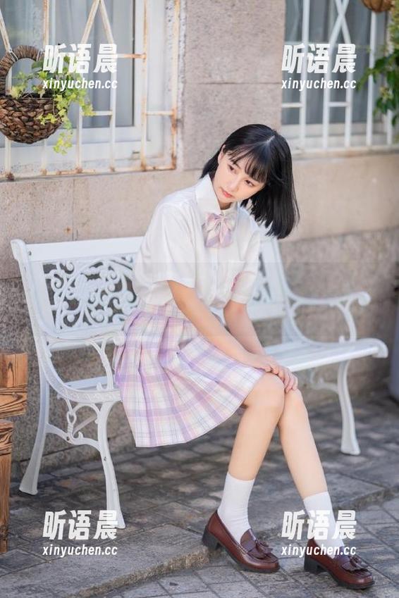 森萝财团-aika 森萝财团 - aika护士写真:图库里无与伦比的护士风格时尚.txt