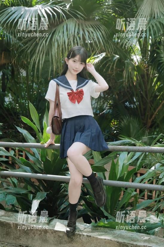 森萝财团 - 卉子全套女仆写真火热下载，80D黑丝踩物让你领略独特风情！.txt