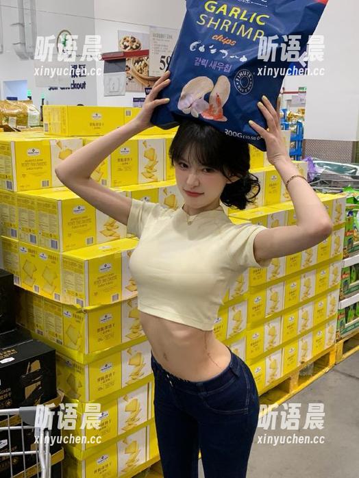 森萝财团 - 小满学姐精心打造美图合集，套图记录下优雅瞬间.txt