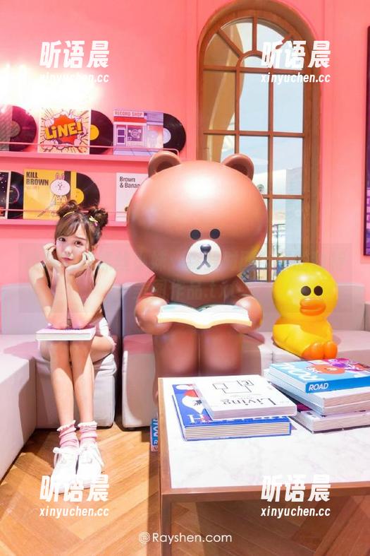 森萝财团 楼梯间的黑丝小妹:森萝财团带来的独特美图作品.txt