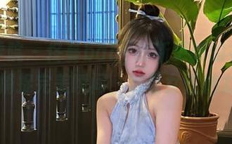 模范学院 – 佟蔓baby最新更新的礼服写真，捕捉完美瞬间，尽显女性魅力.txt