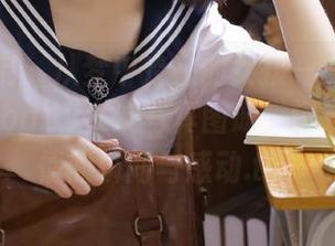 模范学院 – 从梦中走来的女孩——柳侑绮Sevenbaby女友写真图册，记录甜蜜爱情的瞬间与感动.txt