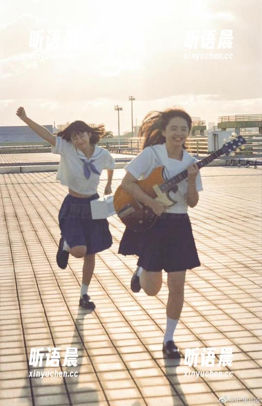 模范学院 - 甜筒晓彤最新写真更新：独家裤里丝原图带你领略青春魅力！.txt