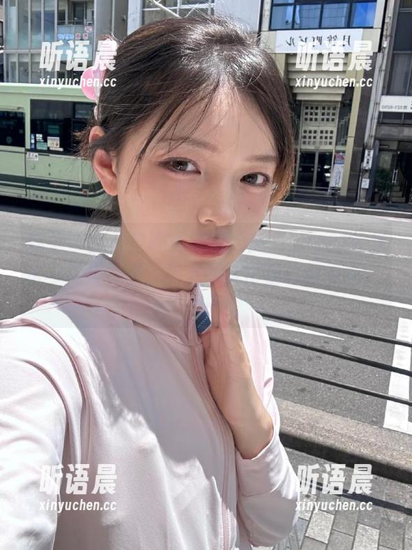 模范学院 - 自嘲式欣赏：美七mia的死库水写真集资源，越看越觉得自己很甘愿！.txt