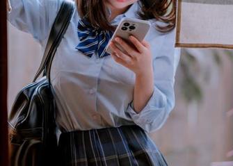 樱井宁宁写真集：草莓少女的阳光与甜蜜交织成的青春印记.txt