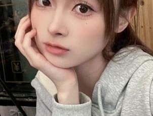独特视角下的金鱼JK：河豚抚子照片资源图库探索.txt