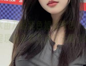 走进清水由乃的紫色姐姐图包，观看她为我们呈现的多彩生活与无限创意.txt