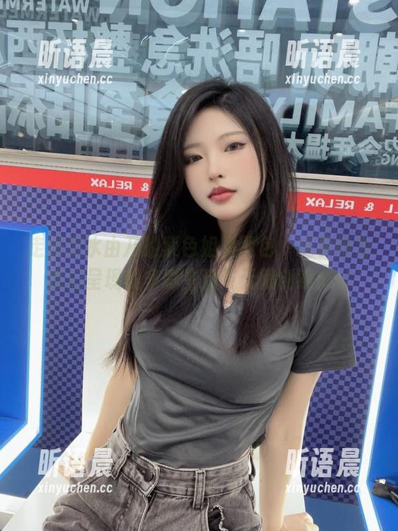 清水由乃 走进清水由乃的紫色姐姐图包,观看她为我们呈现的多彩生活与无限创意.txt