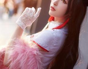 清颜真德秀的女仆写真合集：她用镜头写下的每一个动人故事。.txt