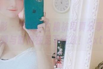 甜予摄影 – 齐齐的白棉袜写真分享：让温暖与时尚在足下绽放！.txt