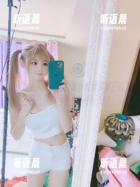 甜予摄影 - 齐齐的白棉袜写真分享：让温暖与时尚在足下绽放！.txt