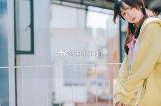 最新写真集揭晓：神沢永莉Suiri圣诞少女，完美融合梦幻与节日气息！.txt