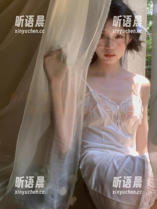 秀人网-Carol周妍希 秀人网 - 高清绝美旗袍作品,跟随Carol周妍希一起感受传统魅力!.txt