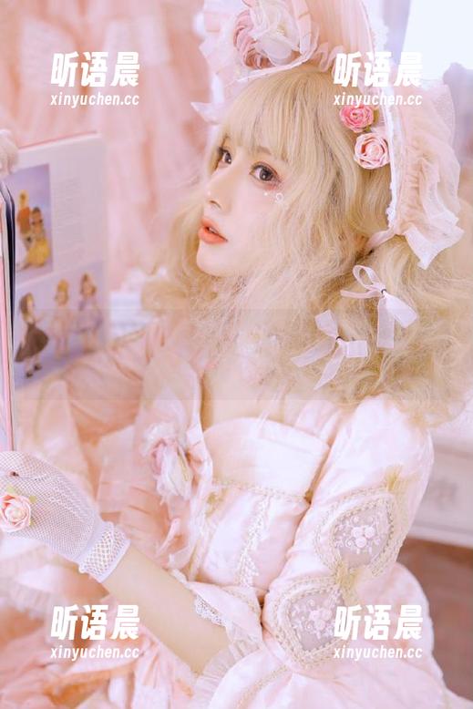 秀人网 - 伊一Moon少女写真，全新福利让你沉醉在青春的画卷中.txt