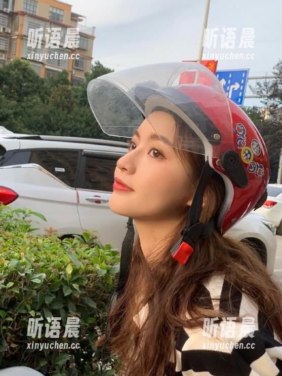 秀人网 - 在周慕汐baby的修女私拍中，精选图片诠释她独特的艺术视角！.txt