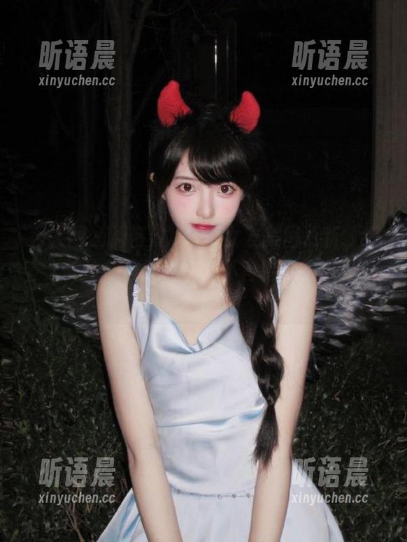秀人网 - 周慕汐baby女友美图更新，细节之美让你目眩神迷，不容错过的选择.txt
