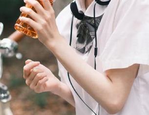 秀人网 – 精选唐安琪办公室职员图集：彰显职场中的青春活力与动人风采.txt