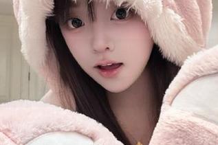 秀人网 – 降临！奶油妹妹职业装作品，网盘里藏着无限职场魅力！.txt