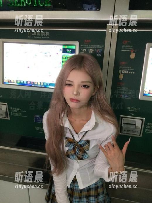 秀人网-安然儿 秀人网 - 洋溢青春气息:安然儿牛仔美腿合集,图包演绎无尽魅力.txt