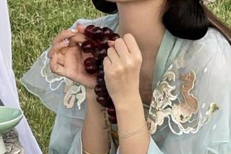 秀人网 – 探索宝宝甜的旗袍魅力，在线资源带你领略别样风情与优雅！.txt