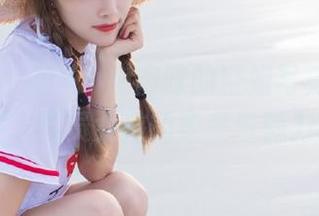 秀人网 – 走进小肉肉咪的空姐写真作品，感受飞行员女孩的柔美与魅力.txt