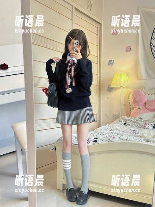 秀人网 - 不容错过的最新套图：小薯条nienie与吊带的完美结合，演绎清新魅力！.txt