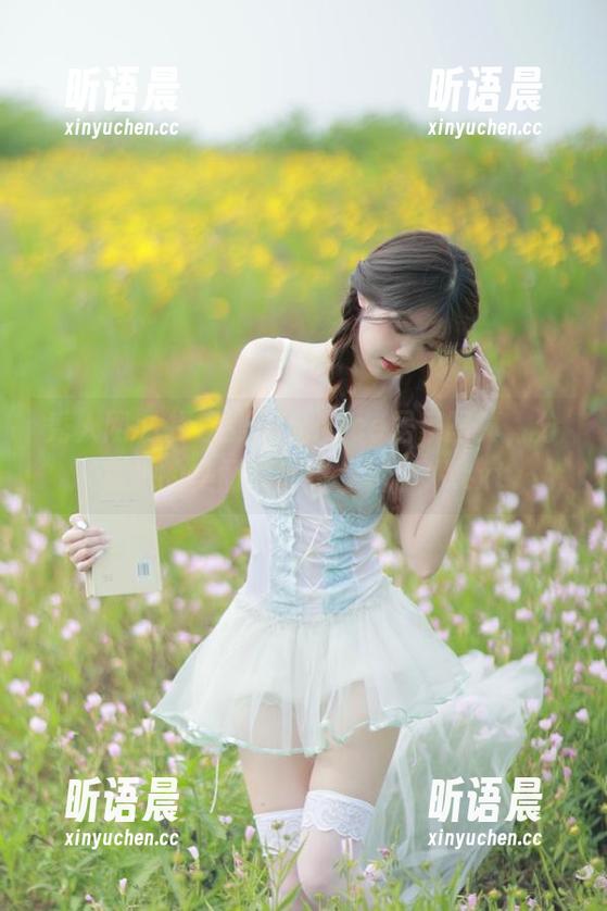 秀人网 - 探索张思允Nice居家写真，分享她的美丽原图与生活艺术.txt