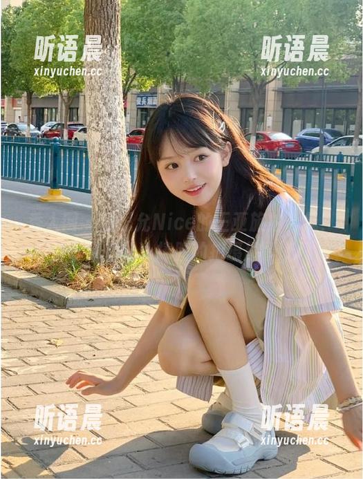 秀人网 - 张思允Nice的三亚旅拍合集，分享那些让人捧腹的拍摄趣事.txt