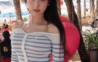 秀人网 – 连体衣的缤纷色彩：戴允祺写真原图展现美丽瞬间.txt