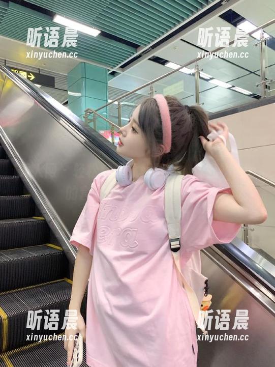 秀人网-戴允祺zoe 秀人网 - 轻松获取福利图片,戴允祺zoe的套装造型美翻天!.txt