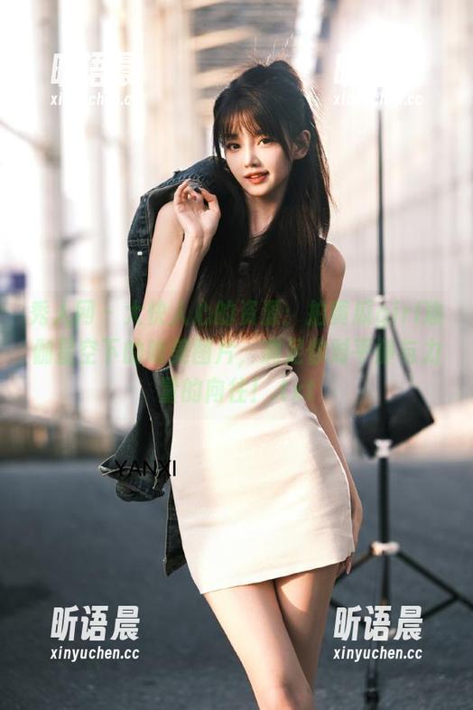 秀人网-拍黄瓜girl 秀人网 - 大快人心的资源:拍黄瓜girl瑜伽星空下的唯美图片,满足你对平静与力量的向往!.txt